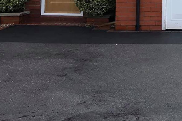 Tarmac Driveway Image